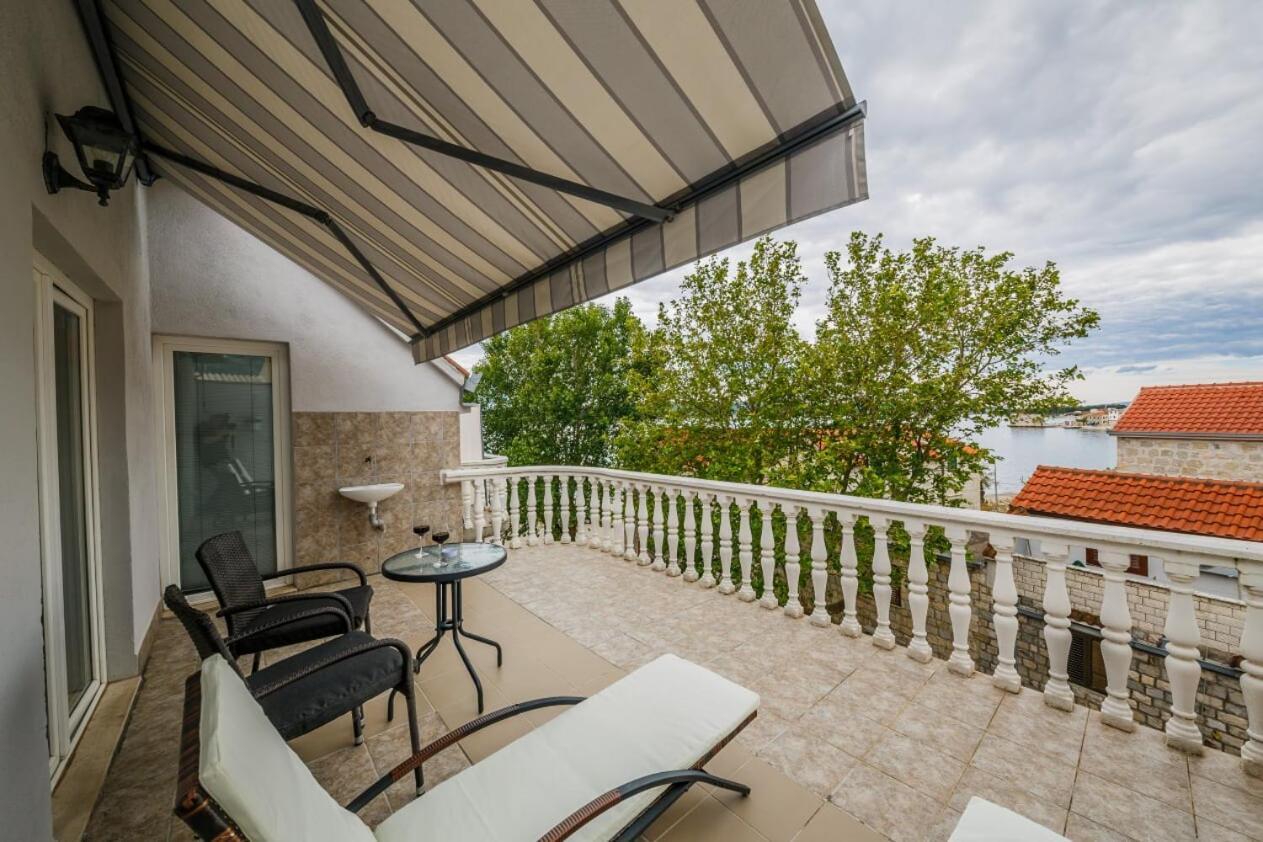Maria Guest House Kaštela Exteriör bild